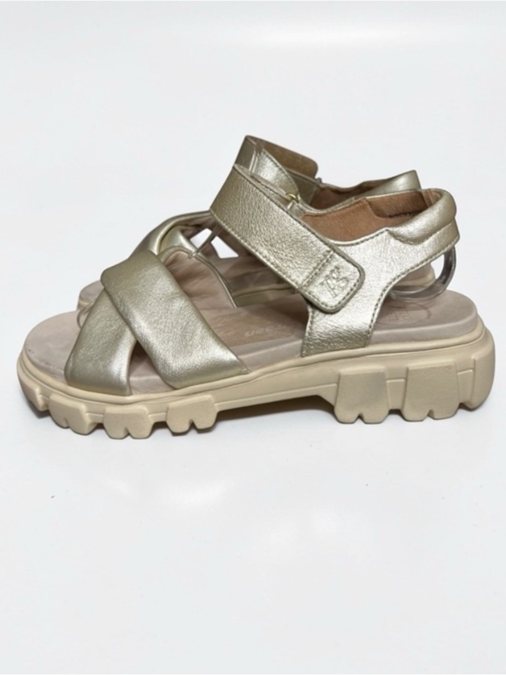 🌻NEW NWOT Paul Green Marsha Pale Gold Metallic Nappa Sandal US Size 6.5 $400